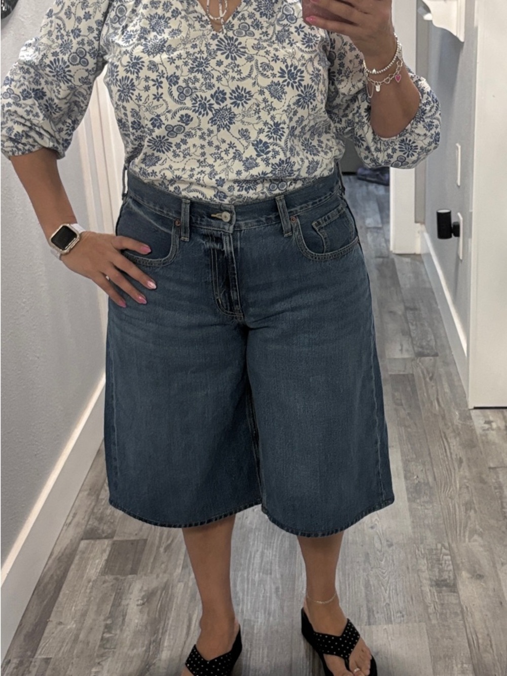 Old Navy Mid-Rise Baggy Wide-Leg Culotte Blue Denim Jeans Size Petite 12 NEW - Picture 4 of 14